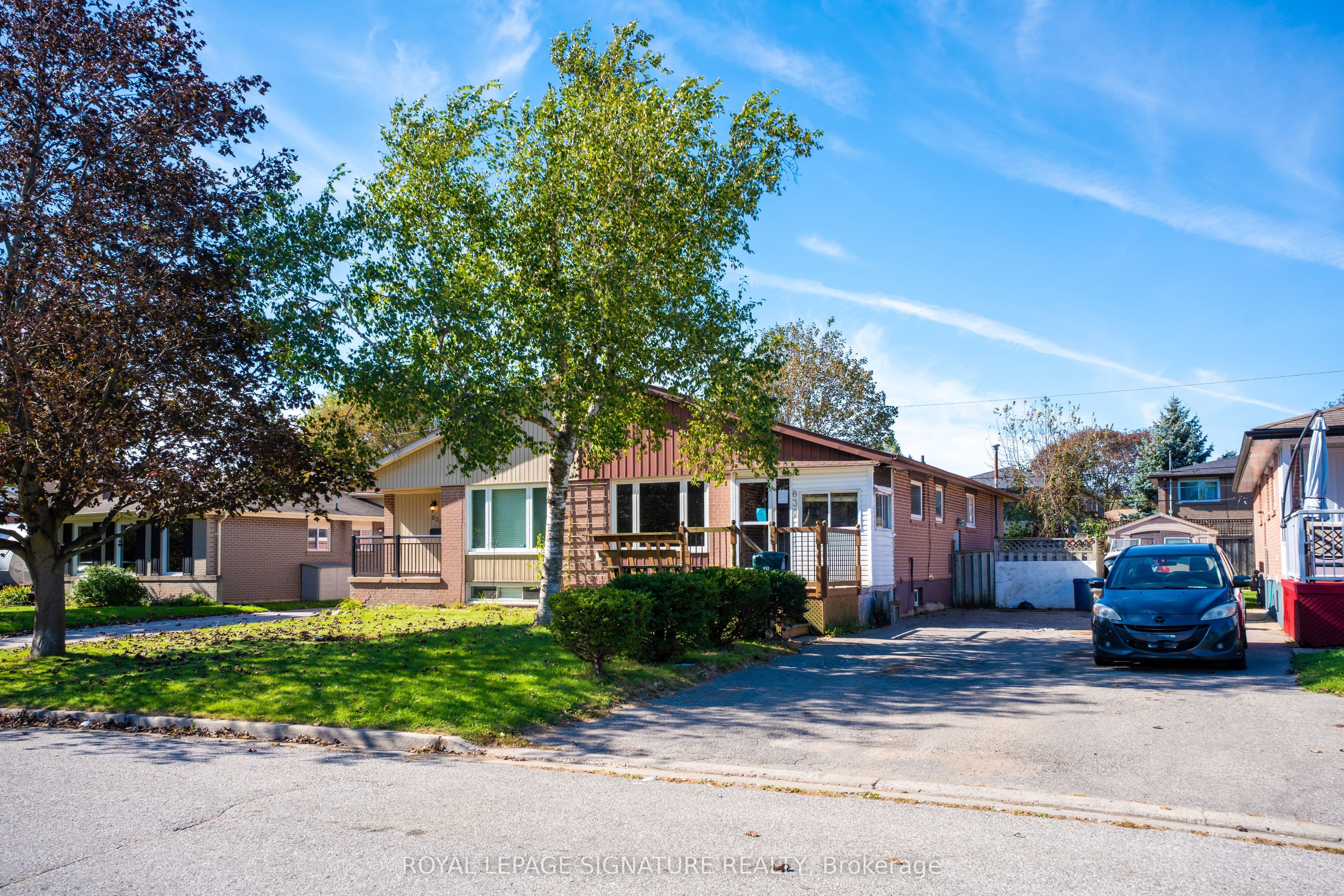 832 Zator Avenue, Pickering, ON L1W 1Y1