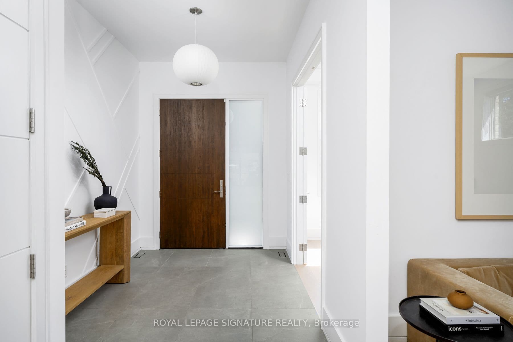 34 Edgecroft Road, Toronto, ON M8Z 2B6