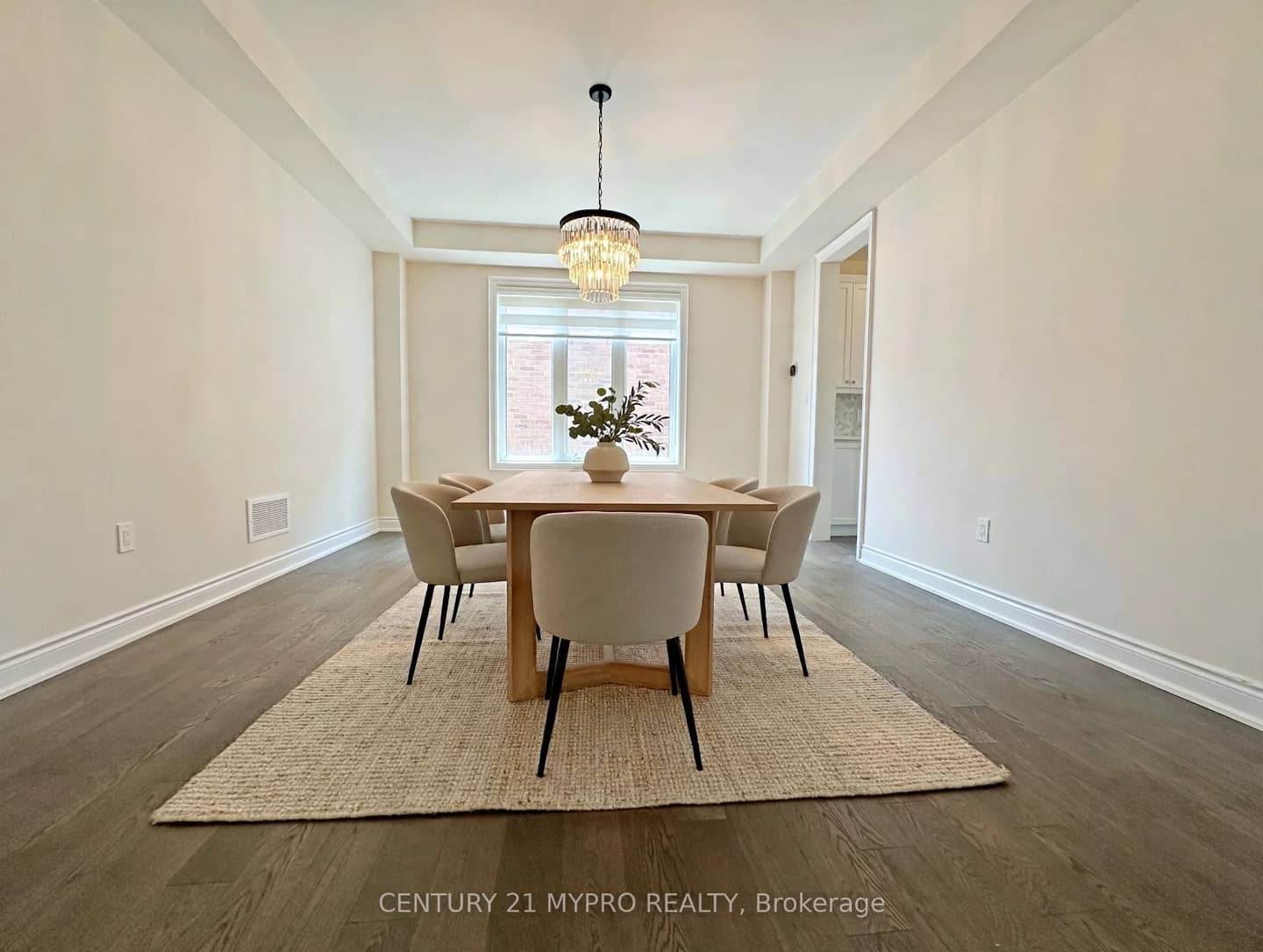 401 Seaview Heights, East Gwillimbury, ON L9N 0Y4