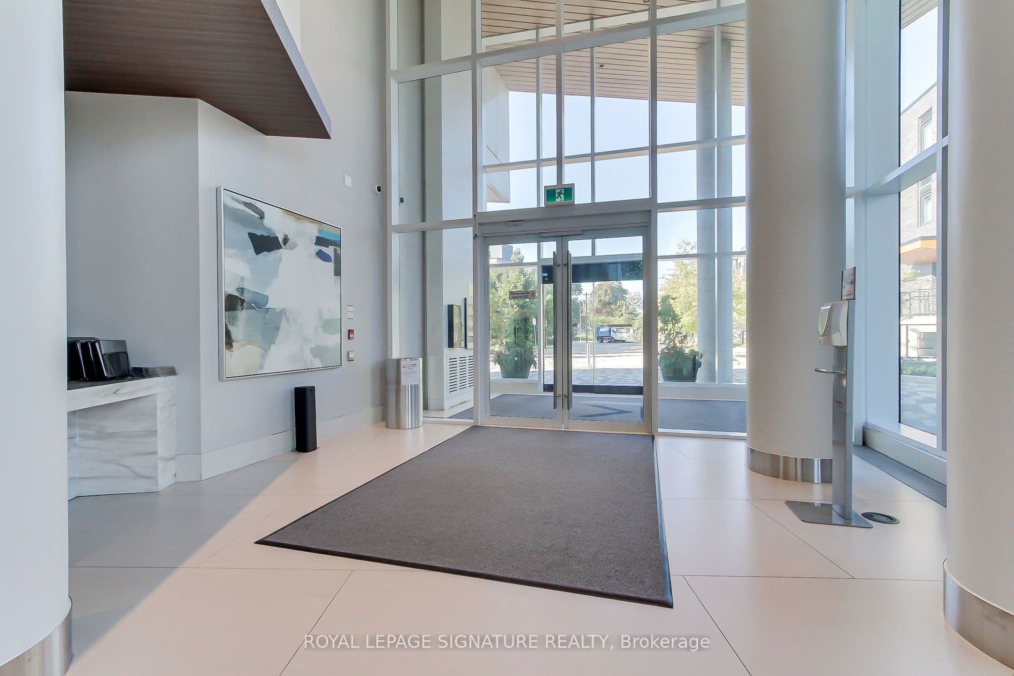 20 Brin Drive 2003, Toronto, ON M8X 0B2