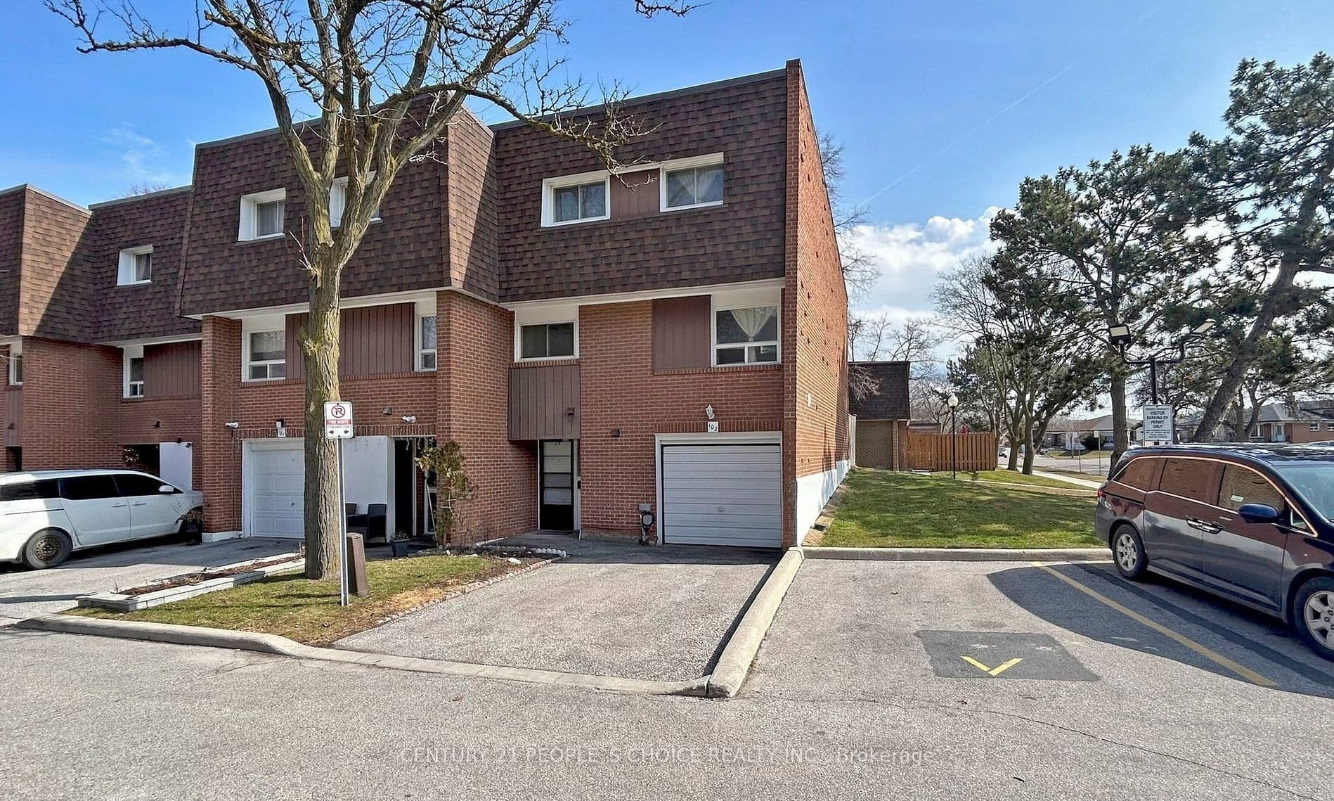 4 Litchfield Court 102, Toronto, ON M9V 2A8