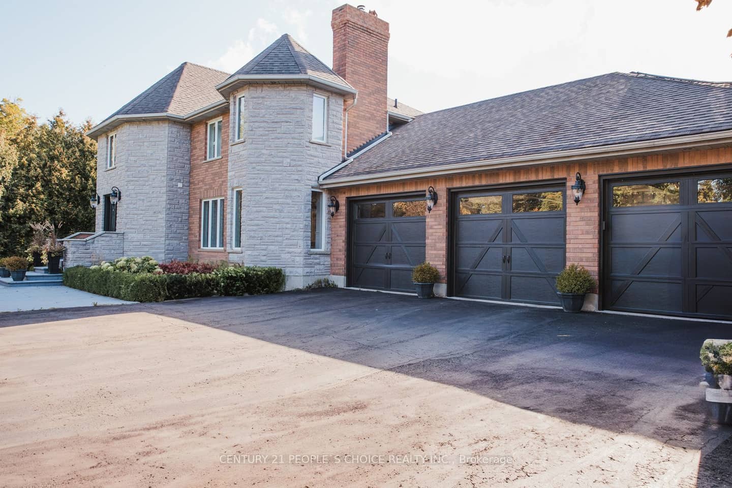 15550 Fifth Side Road, Halton Hills, ON L0P 1K0