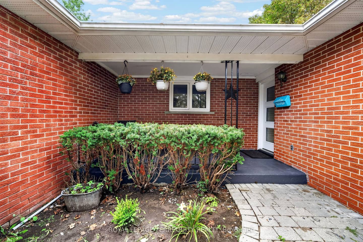 134 Switzer Drive, Oshawa, ON L1G 3J7