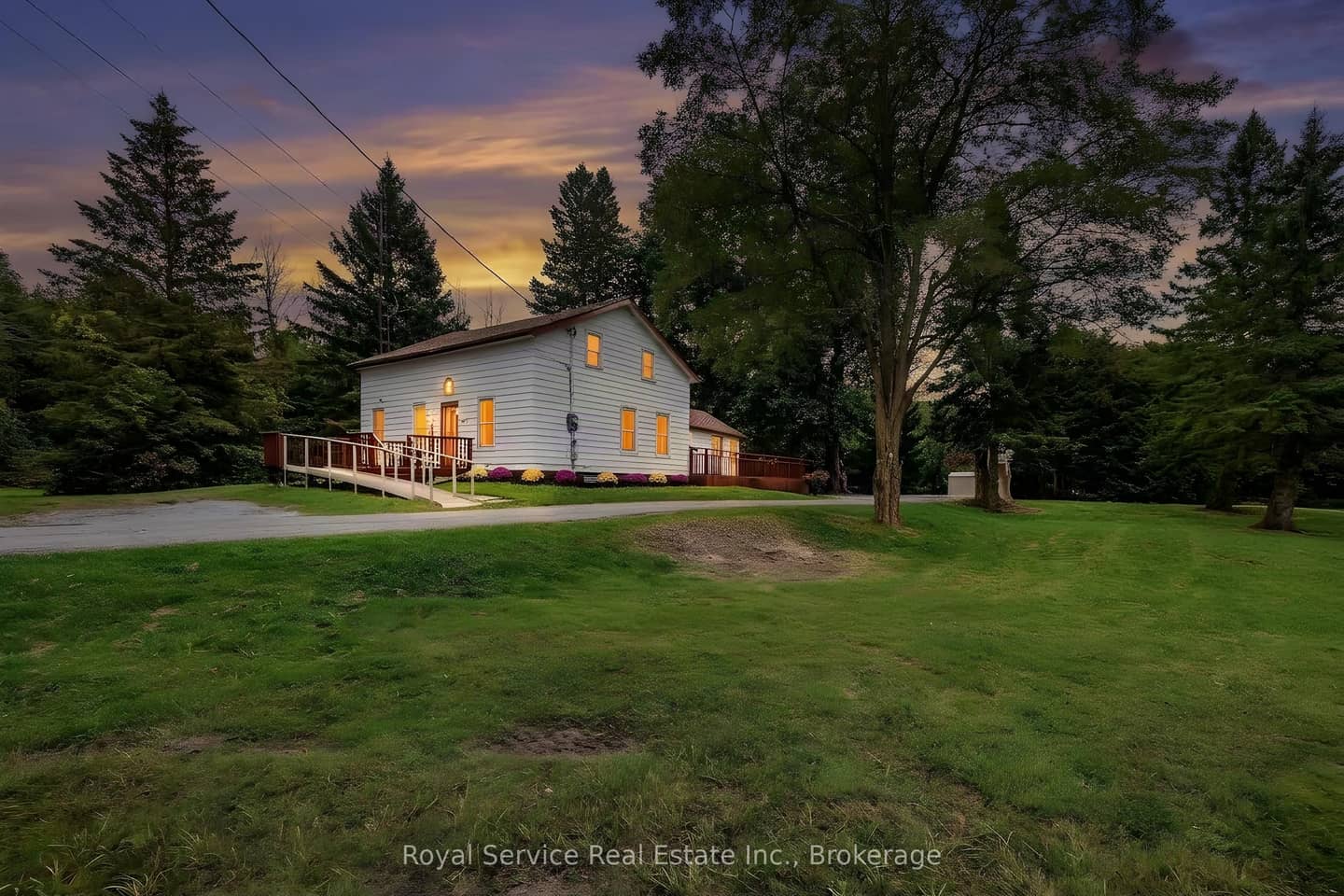 4045 Highway 2, Clarington, ON L1B 0R4