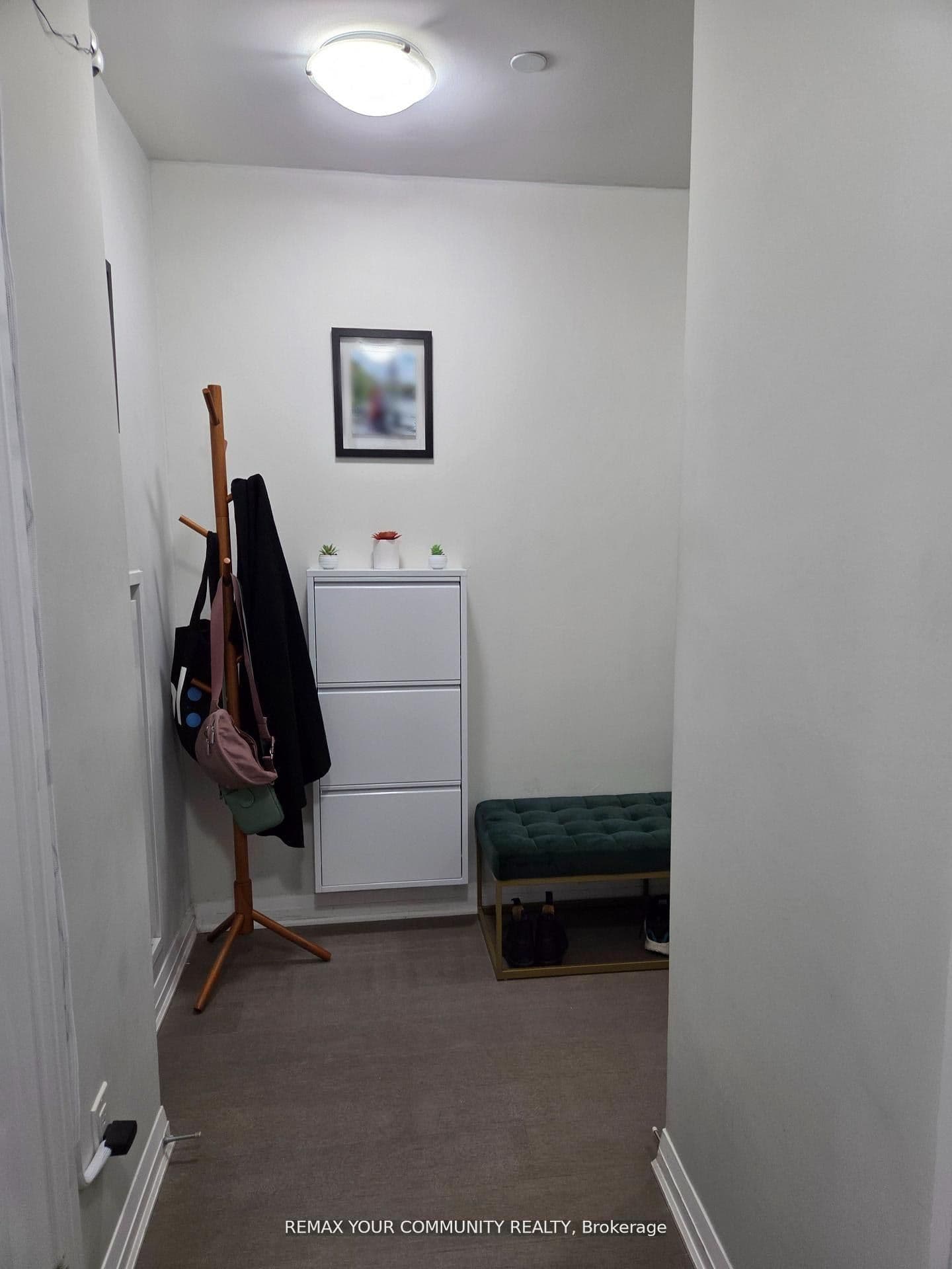 8 Mercer Street 1208, Toronto, ON M5V 0C4