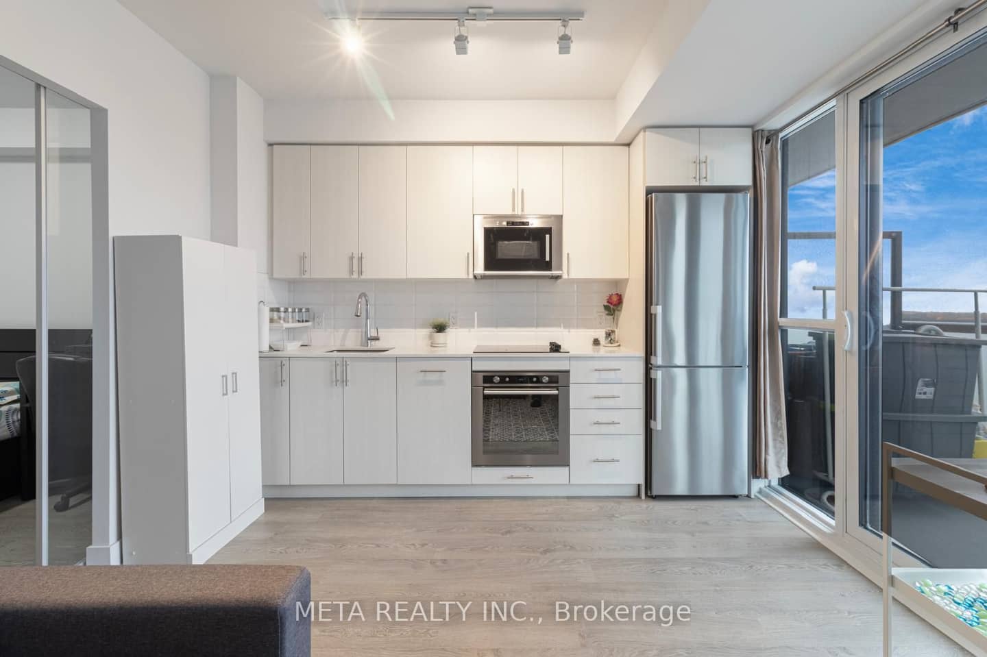 2550 Simcoe Street N 502, Oshawa, ON L1L 0R5