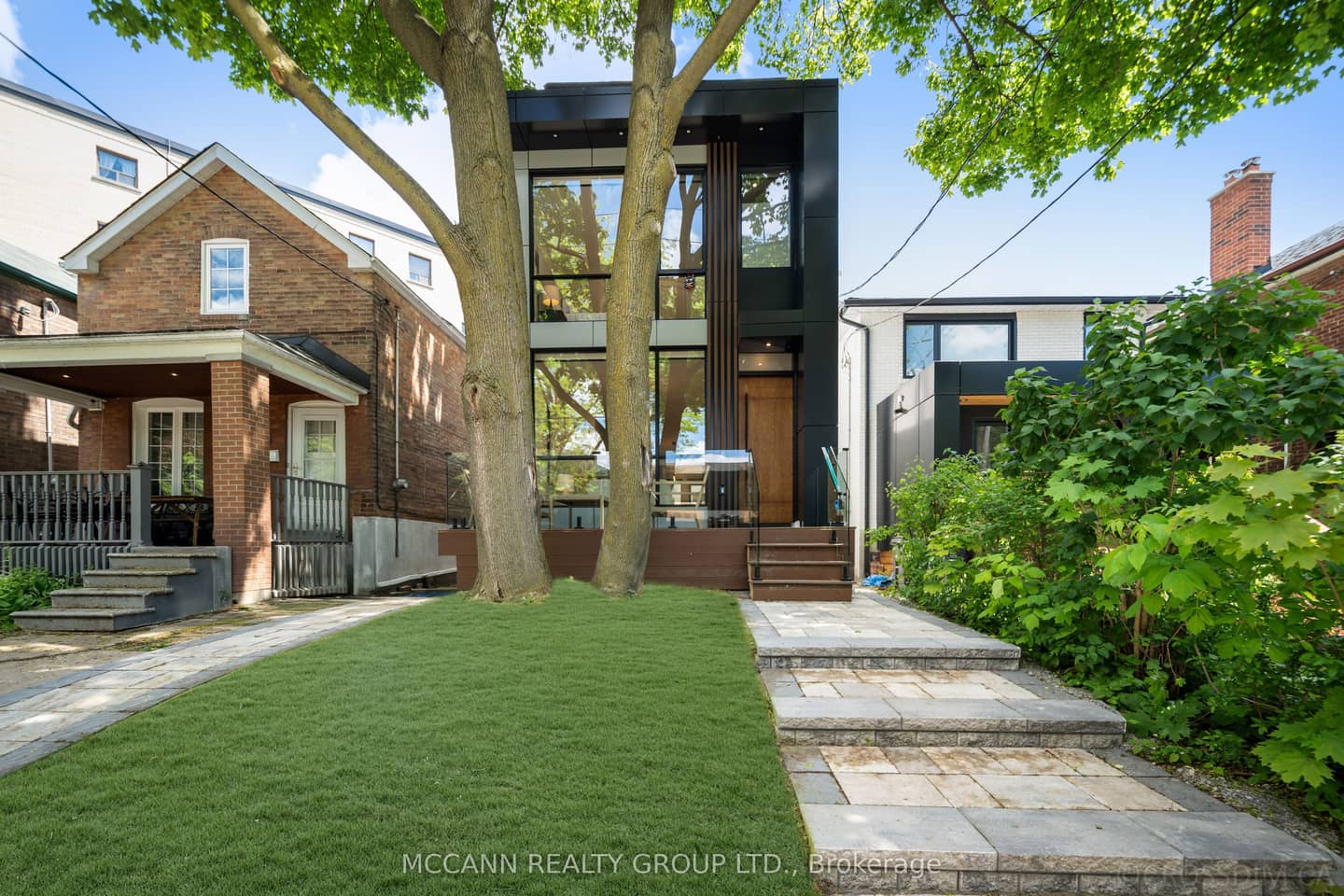 311 Wychwood Avenue, Toronto, ON M6C 2T6