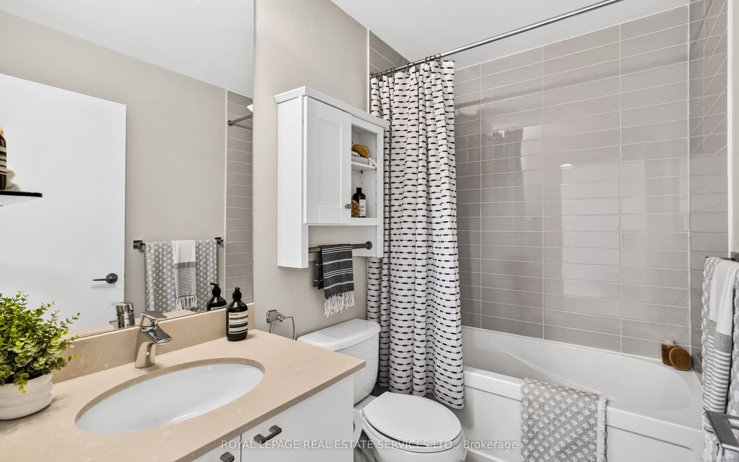 51 East Liberty Street 1904, Toronto, ON M6K 0A7