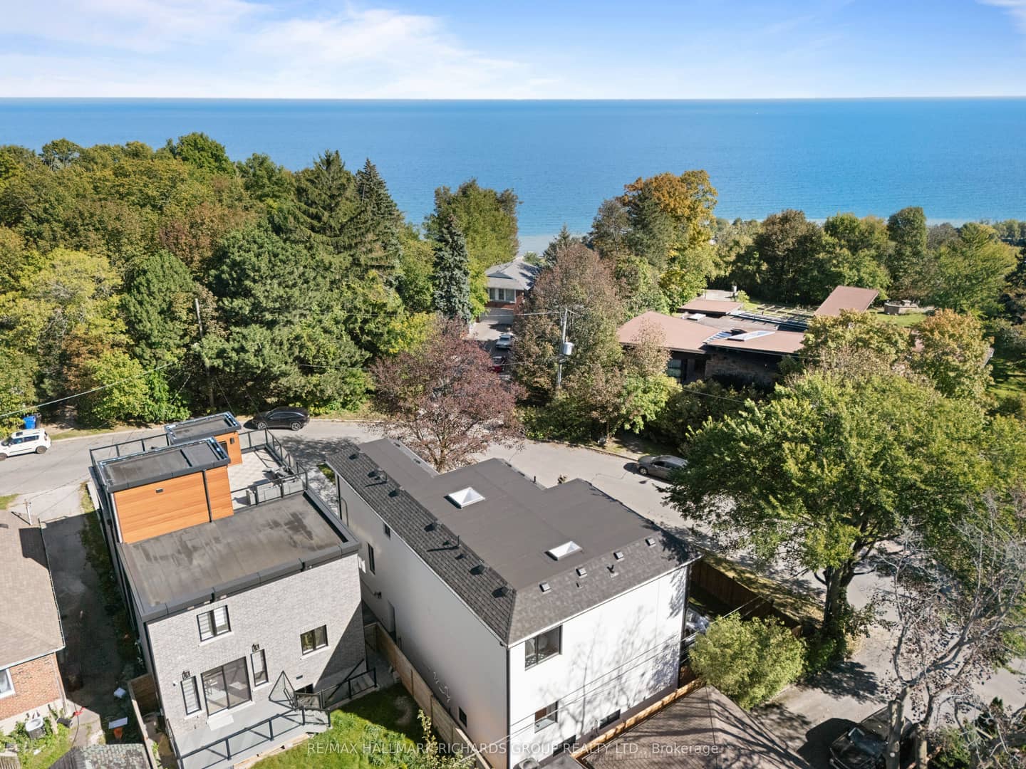 44 Sunnypoint Crescent, Toronto, ON M1M 1B9
