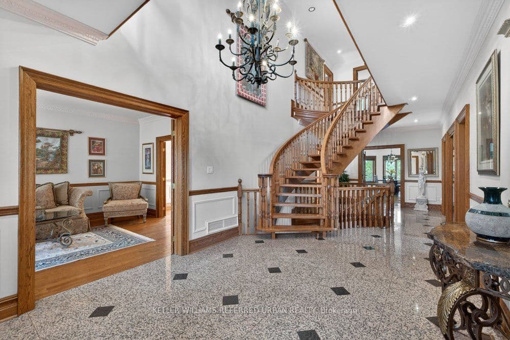 162 Codsell Avenue, Toronto, ON M3H 3W6