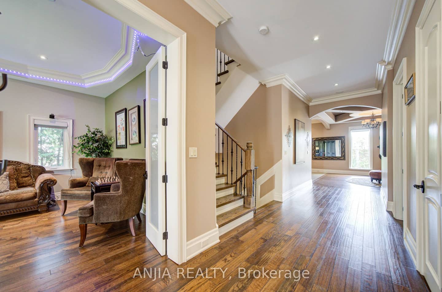 452 Fernleigh Circle S, Richmond Hill, ON L4C 1E6
