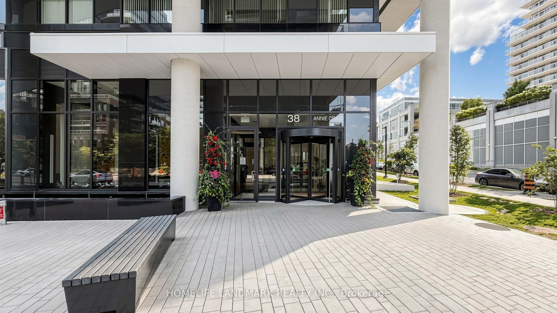 38 Annie Craig Drive 2702, Toronto, ON M8V 0A8