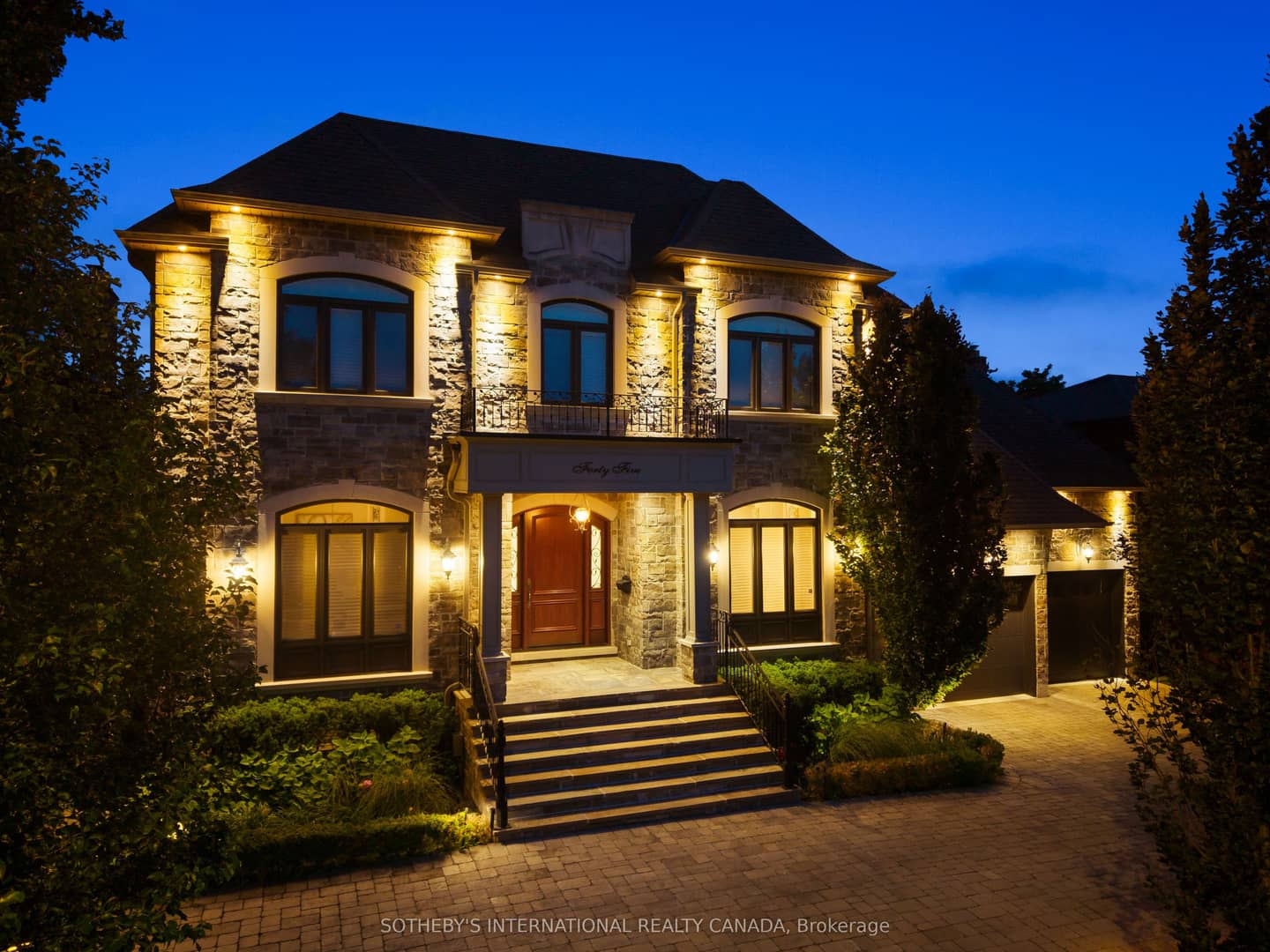 45 Crestwood Road, Vaughan, ON L4J 1A4