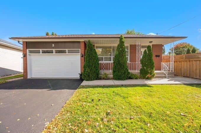 3 Indianola Drive, Toronto, ON M9C 3P1