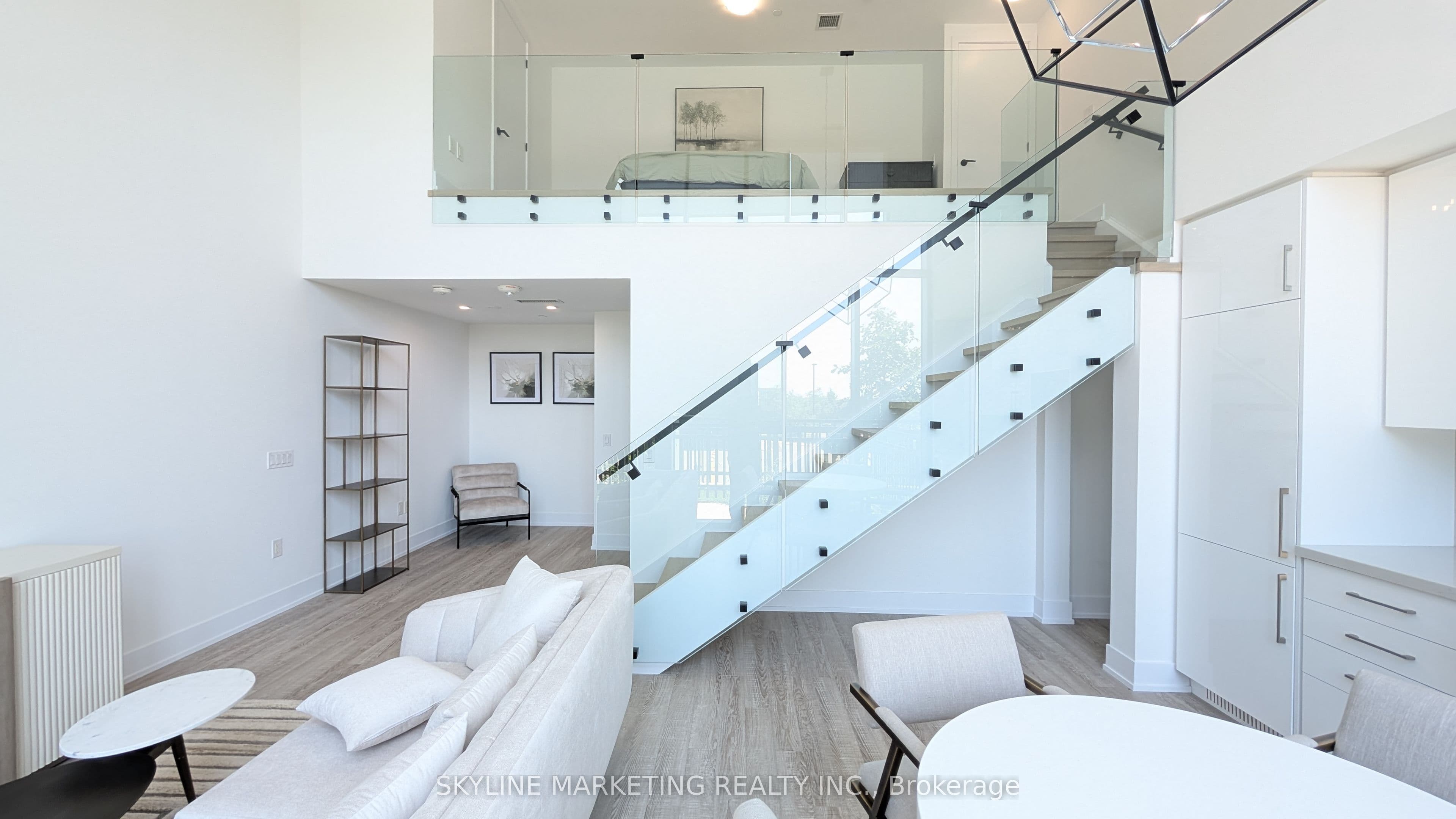 2450 Old Bronte Road 102, Oakville, ON L6M 5P6