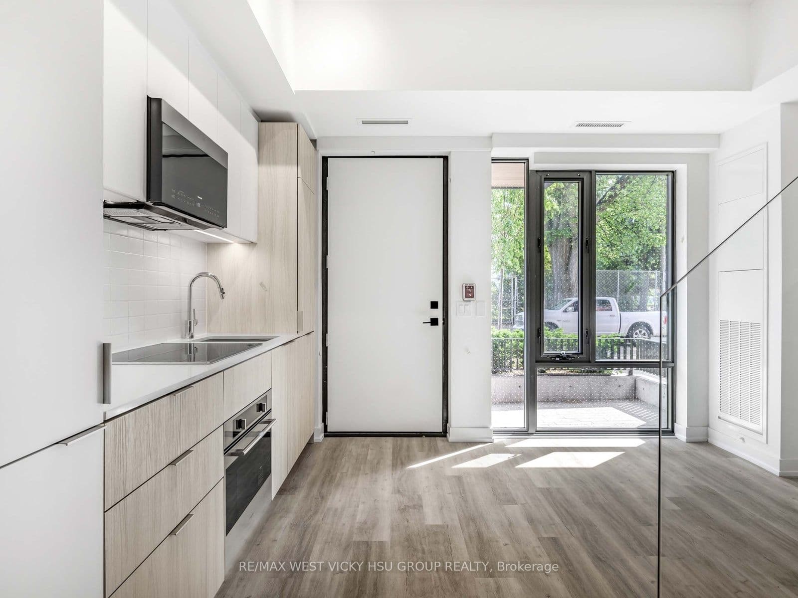 28 Eastern Avenue TH105 #6, Toronto, ON M5A 0Y2