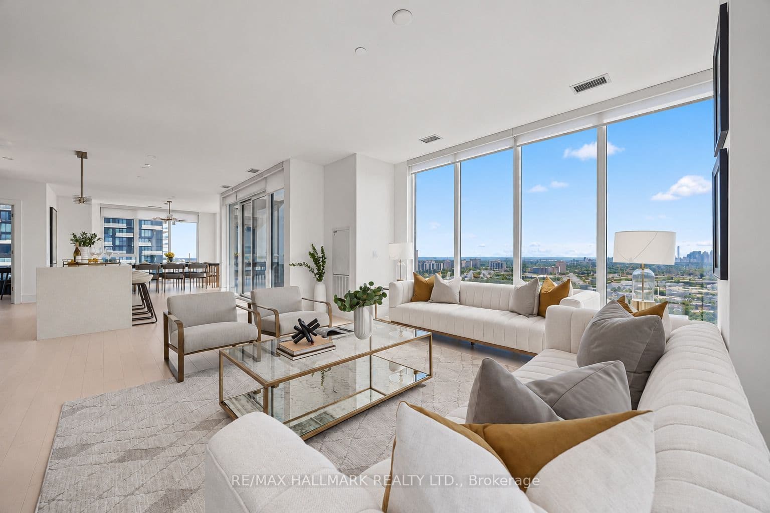 10 Inn on the Park Drive 3109, Toronto, ON M3C 0P9