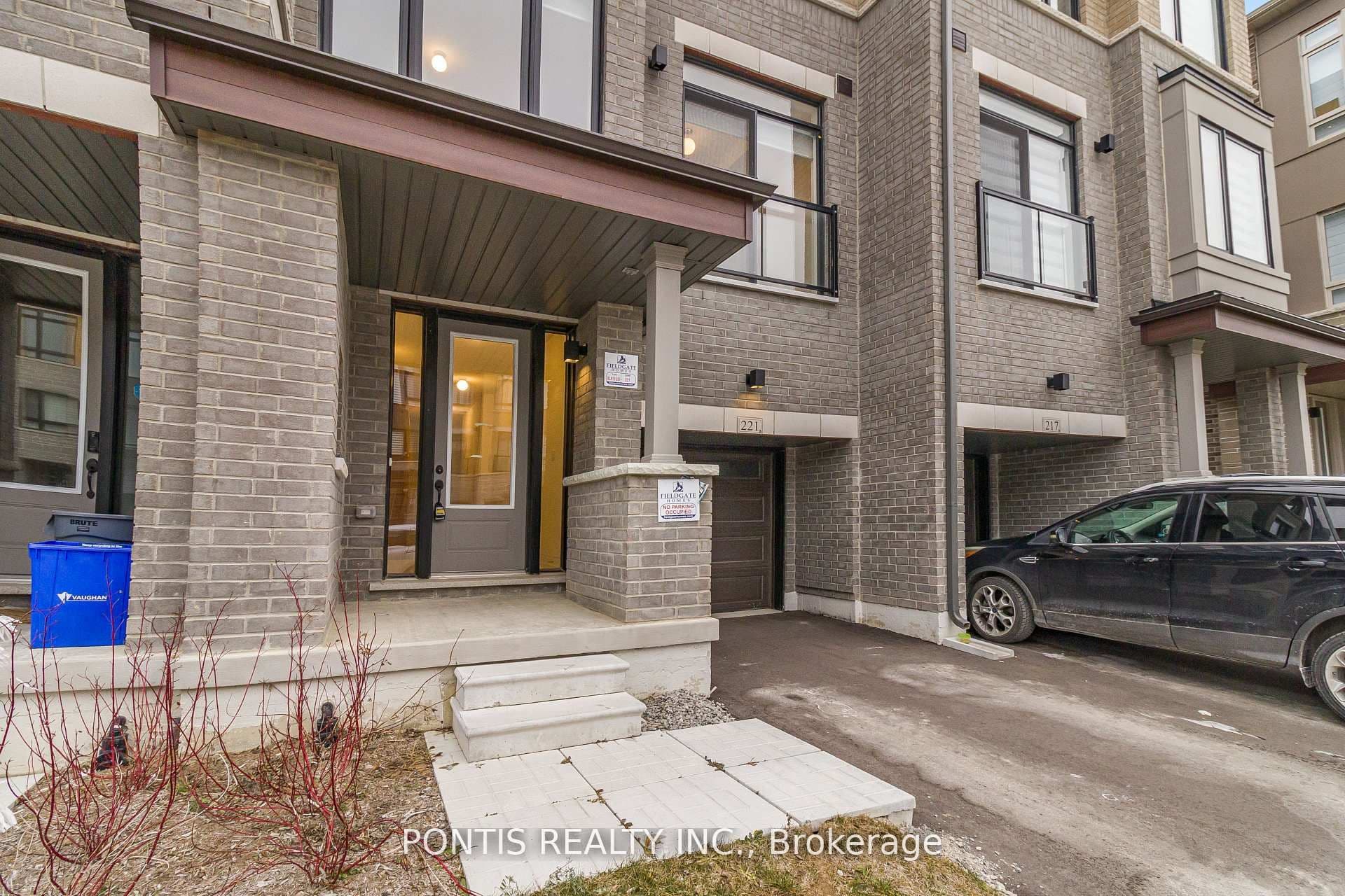221 Tennant Circle, Vaughan, ON L4H 5L4