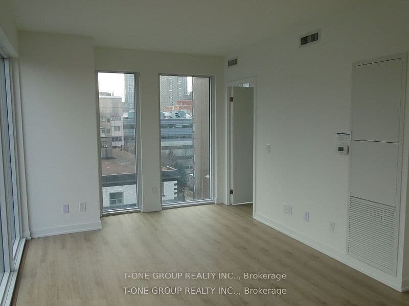319 Jarvis Street 902, Toronto, ON M5B 0C8