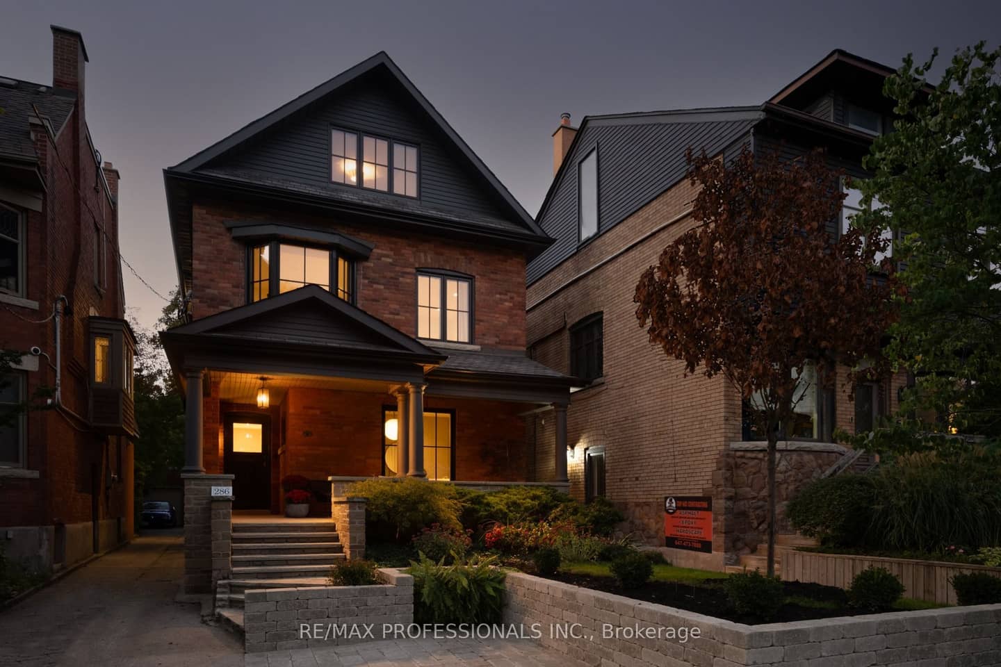 286 Wright Avenue, Toronto, ON M6R 1L9