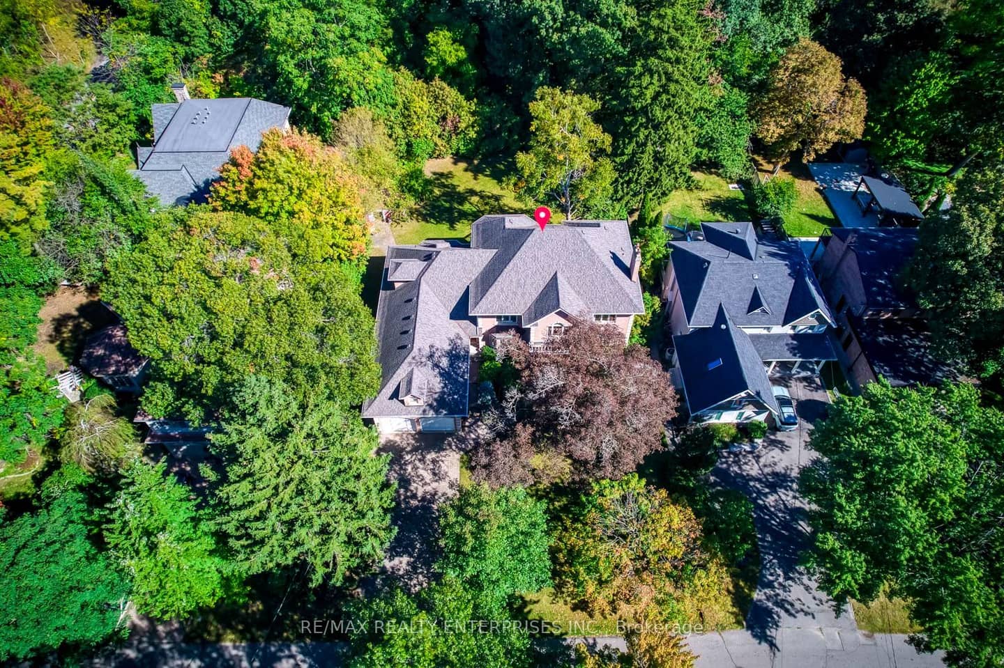 1599 Glenburnie Road, Mississauga, ON L5G 3C9