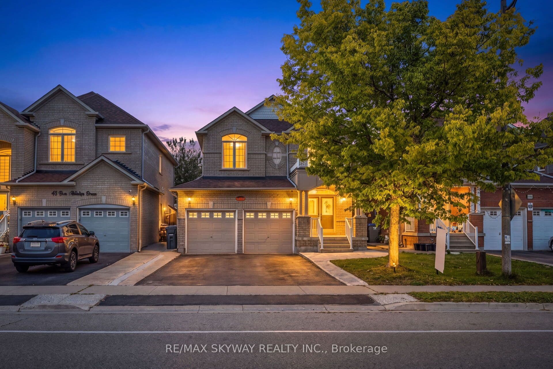 46 Don Minaker Drive, Brampton, ON L6P 1R3