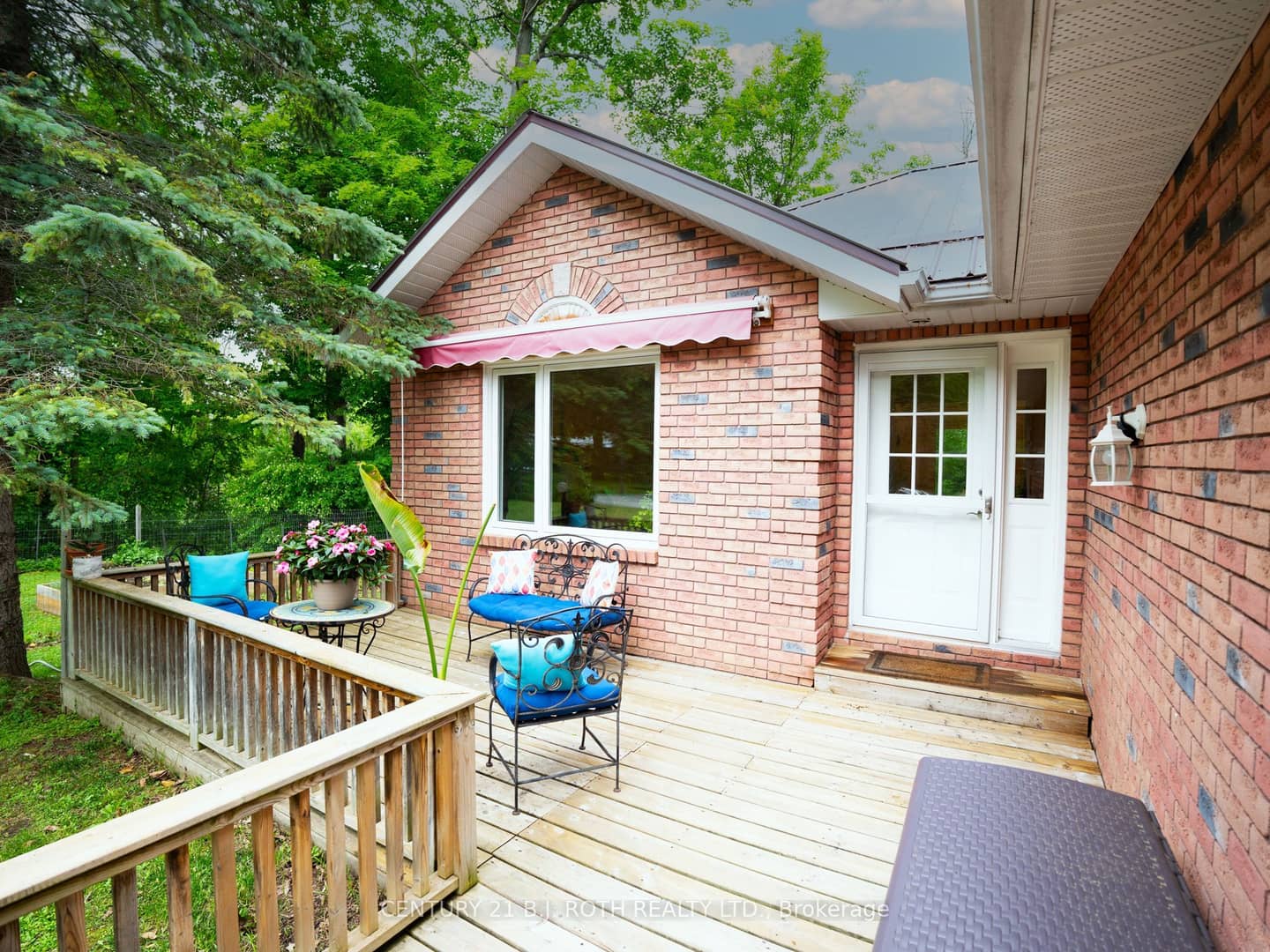 26 Bedford Road, Georgina, ON L0E 1R0