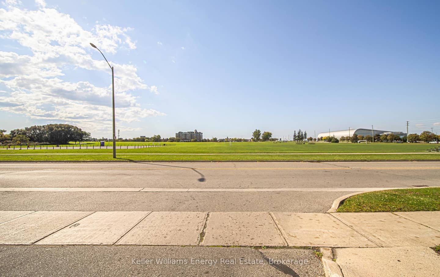 360 Watson Street W 308, Whitby, ON L1N 9G2