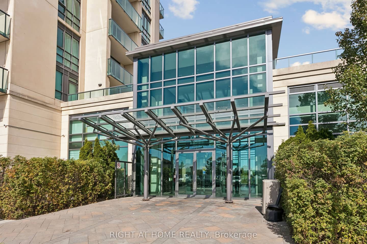 45 Yorkland Boulevard, Brampton, ON L6P 4B4