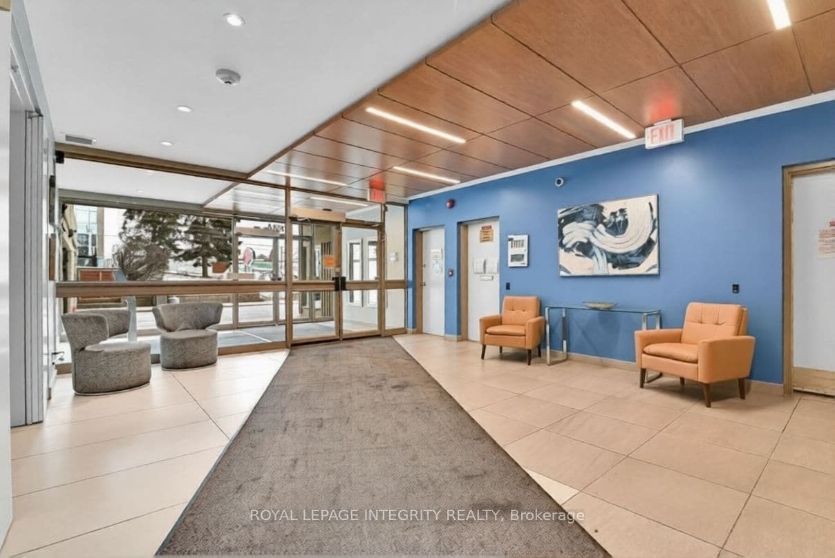 158A Mcarthur Avenue 1505, Vanier and Kingsview Park, ON K1J 7E7