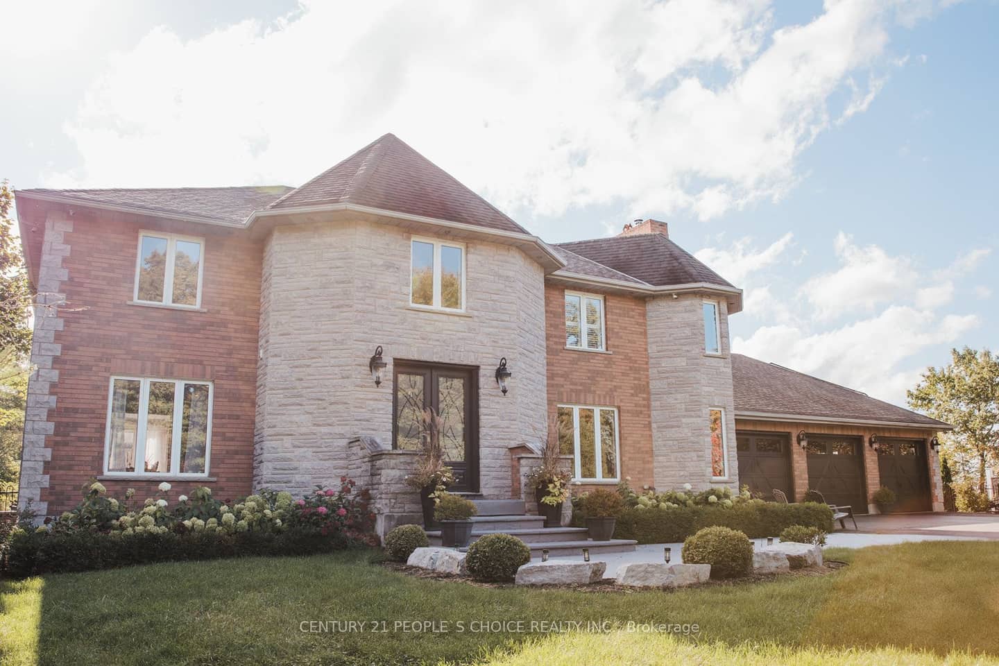 15550 Fifth Side Road, Halton Hills, ON L0P 1K0