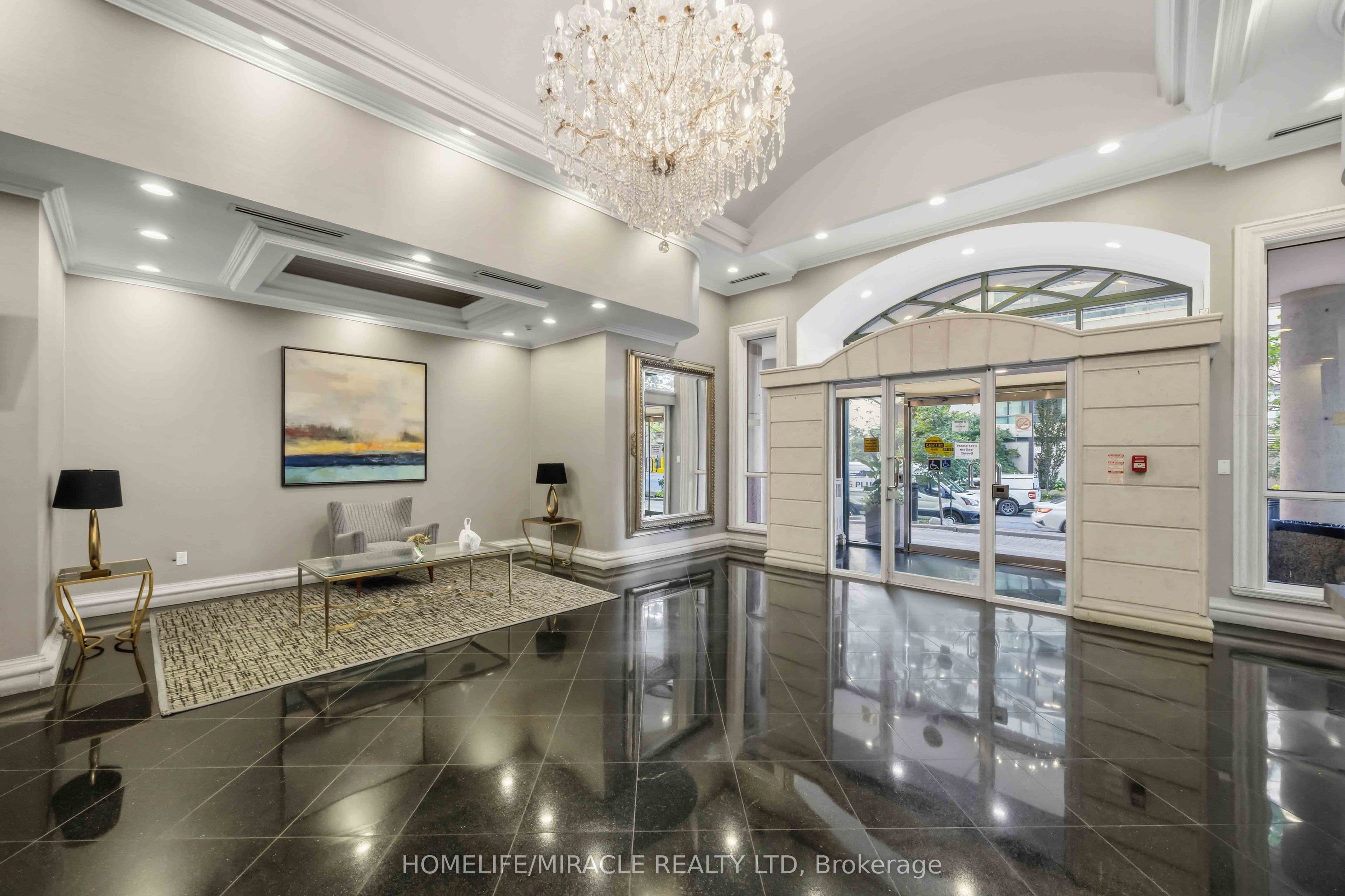 7 Lorraine Drive 1010, Toronto, ON M2N 7H2