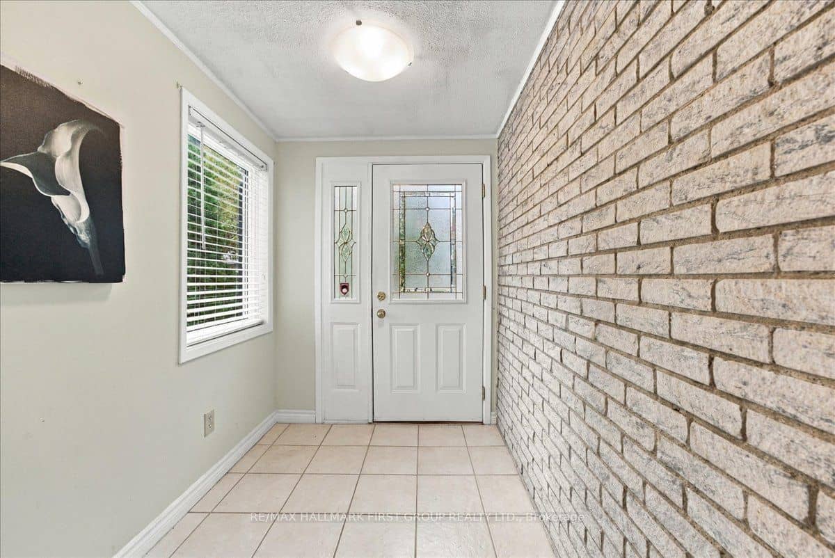 735 Bermuda Avenue, Oshawa, ON L1J 6B1