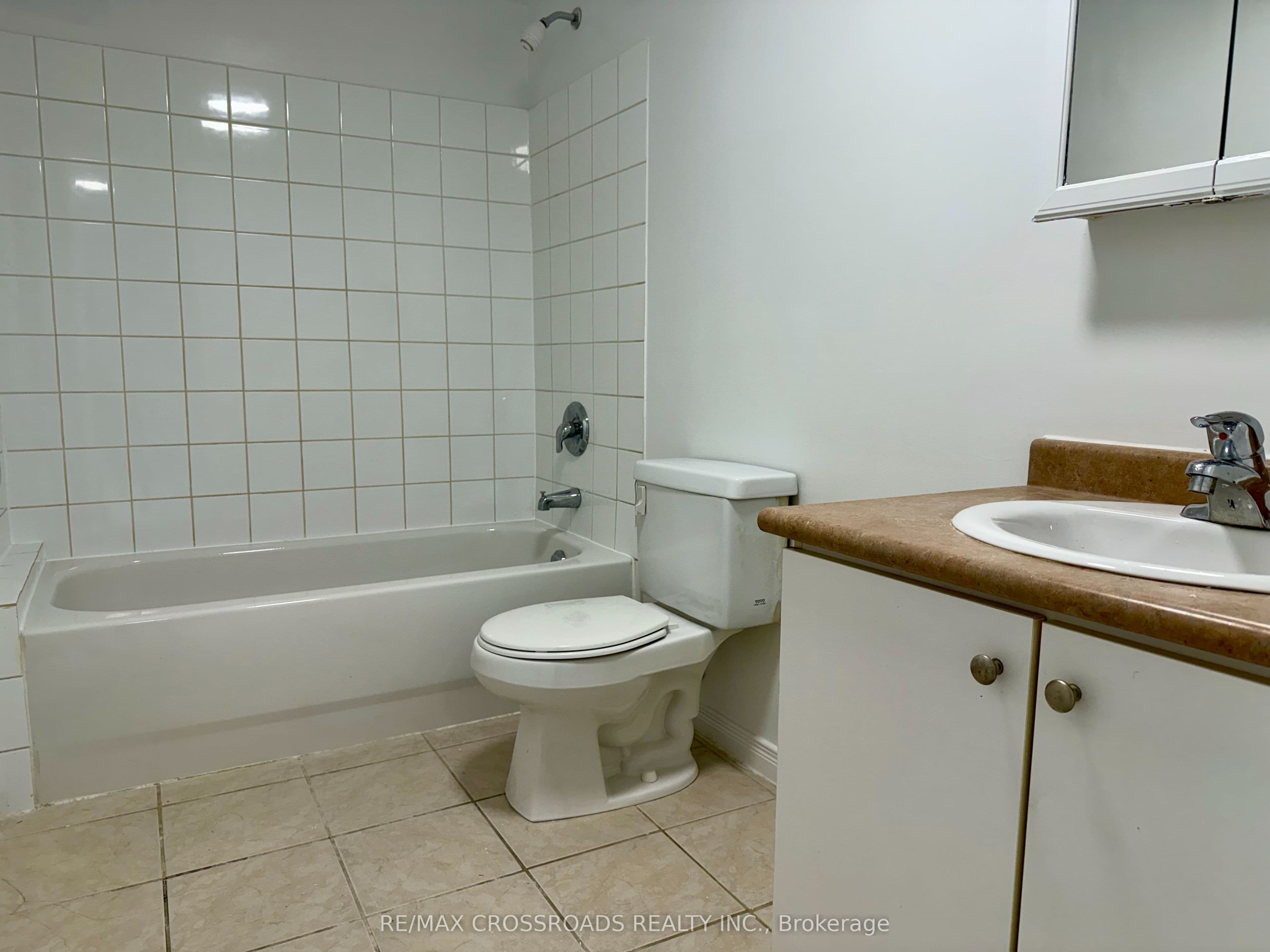 1191 Ellesmere Road B3, Toronto, ON M1P 2X6