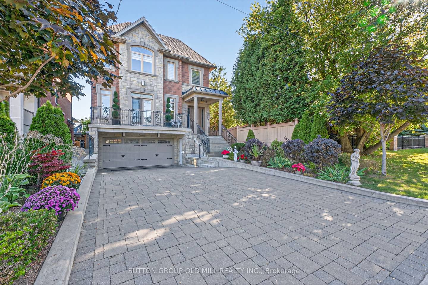 7 Cousins Drive, Aurora, ON L4G 1B2