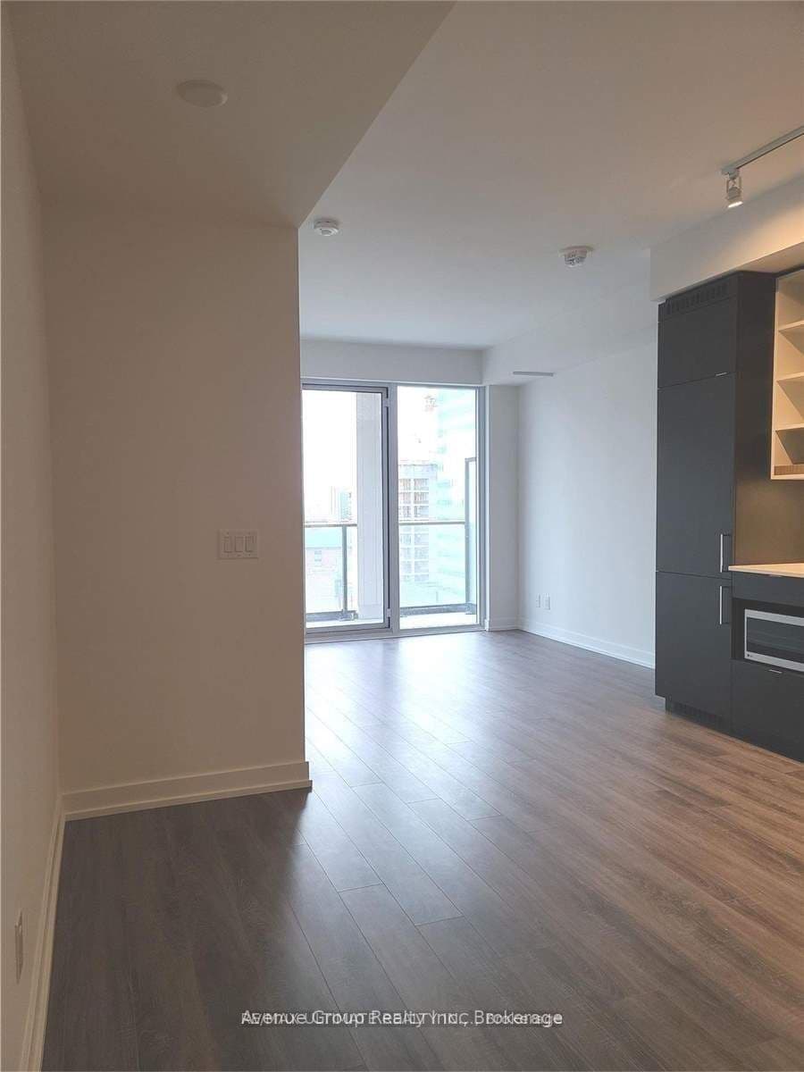 20 Edward Street 2012, Toronto, ON M5G 0C5
