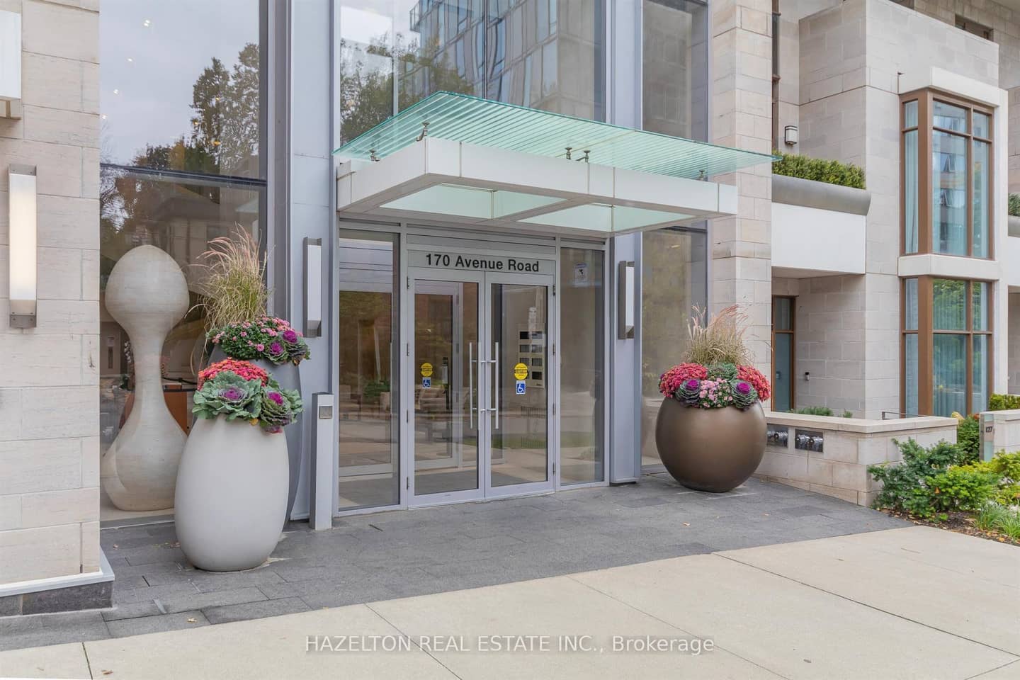 170 Avenue Road 206, Toronto, ON M5R 0A4