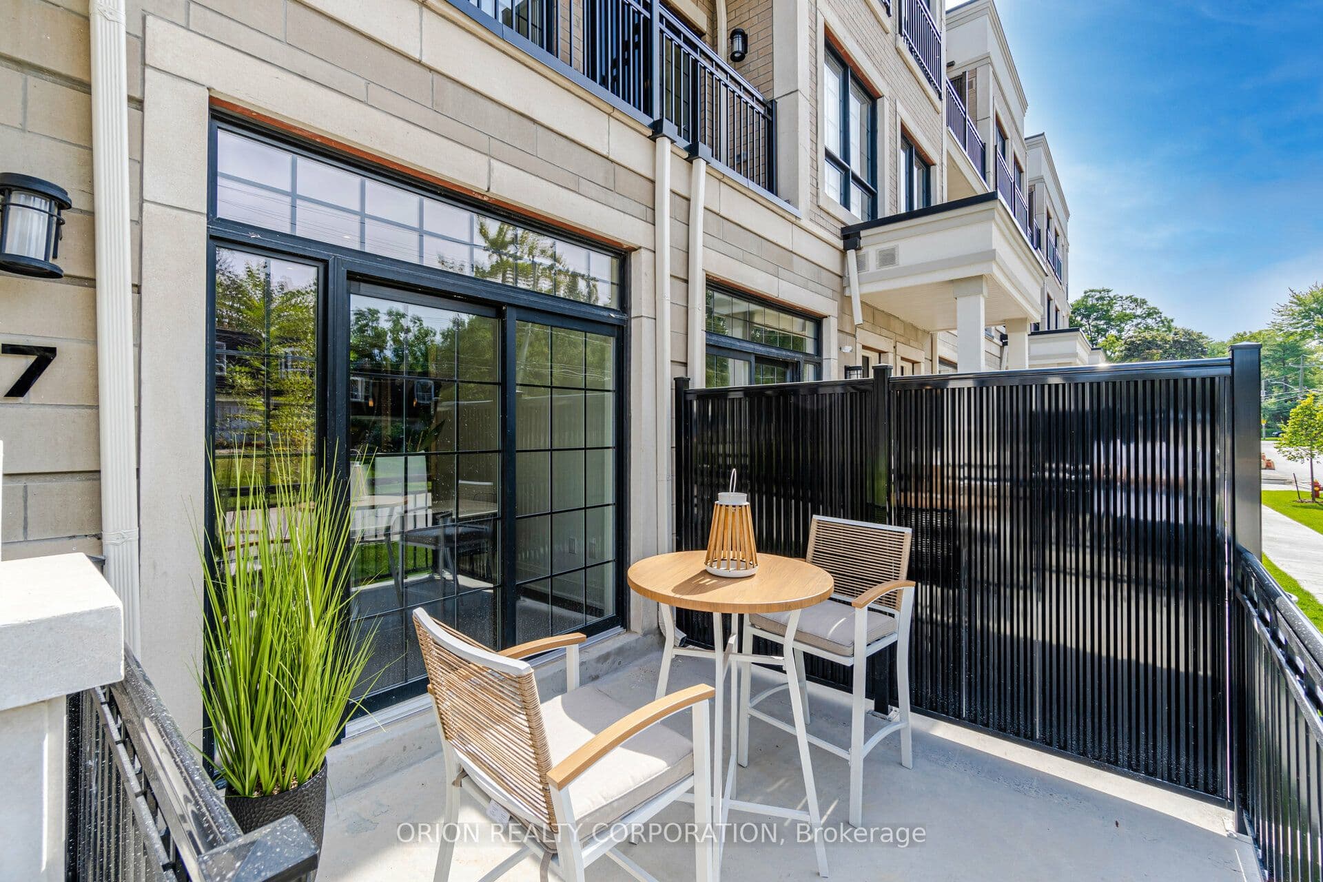 95 Brookfield Road 8, Oakville, ON L6K 2Y8
