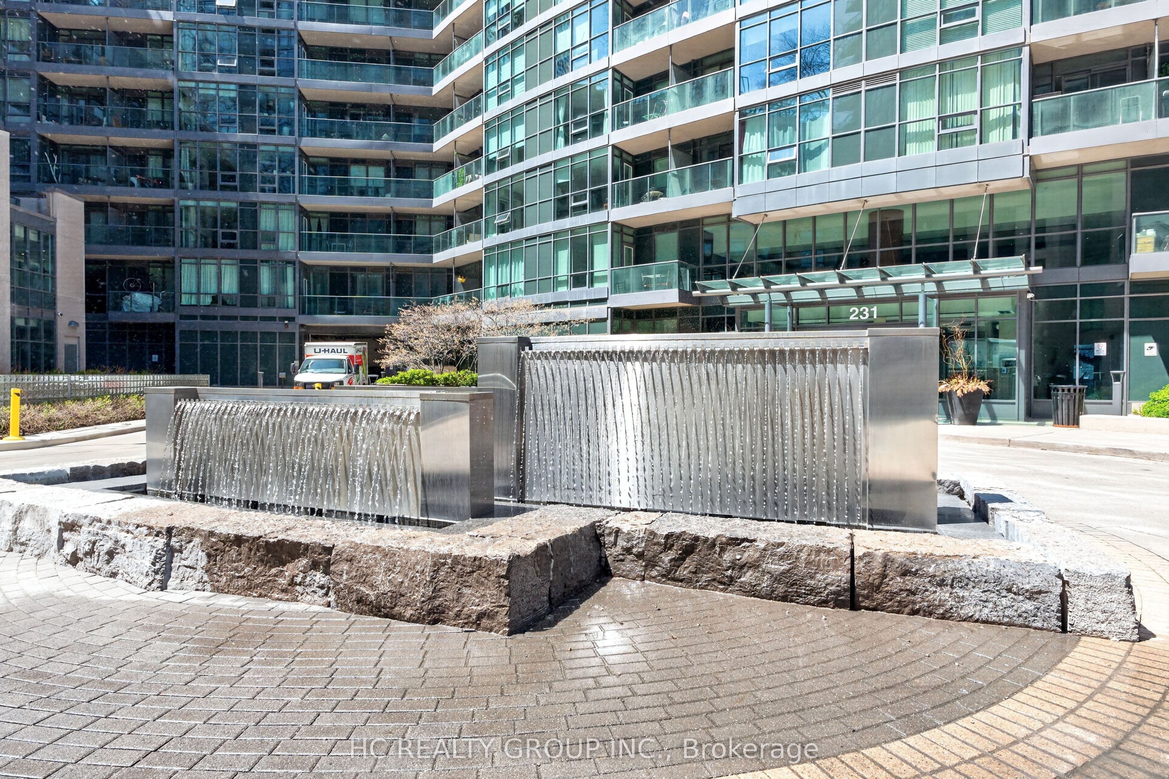 231 Fort York Boulevard 121, Toronto, ON M5V 1B2