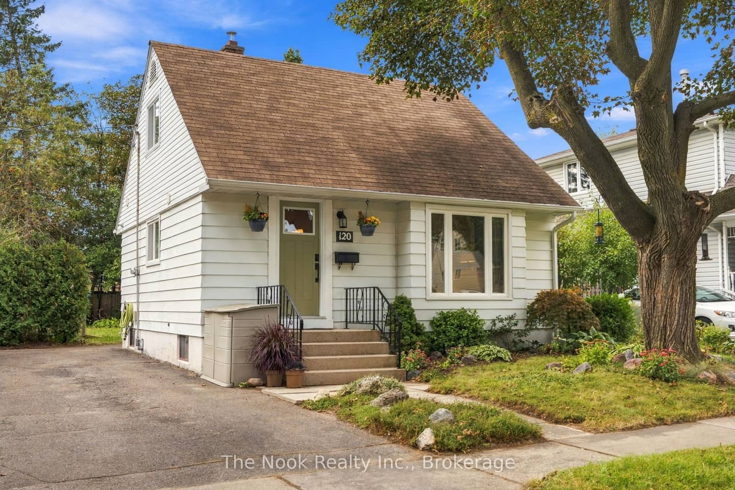120 Admiral Road, Ajax, ON L1S 2P1
