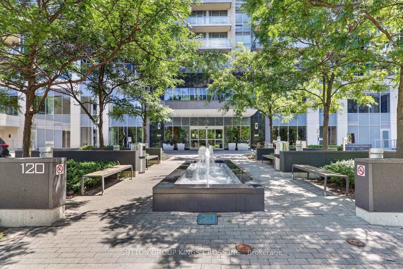 120 Harrison Garden Boulevard 317, Toronto, ON M2N 0H1
