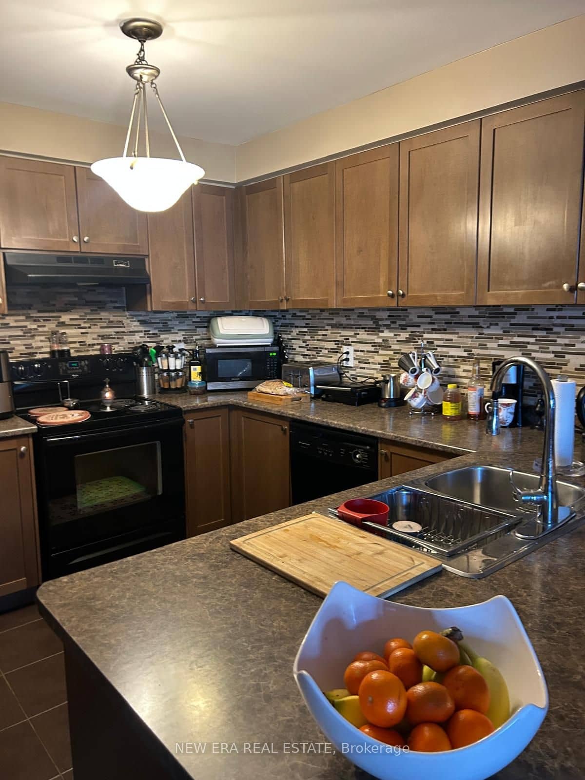 225 Schreyer Crescent, Milton, ON L9T 7B6