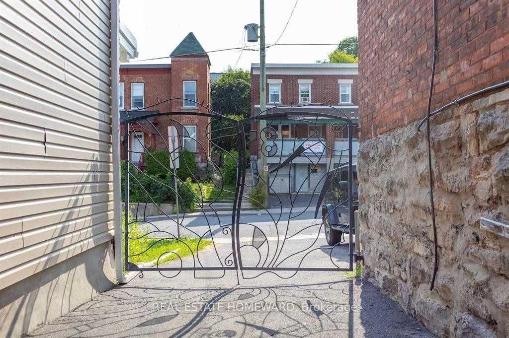 81 Sweetland Avenue Lower, Lower Town - Sandy Hill, ON K1N 7T9