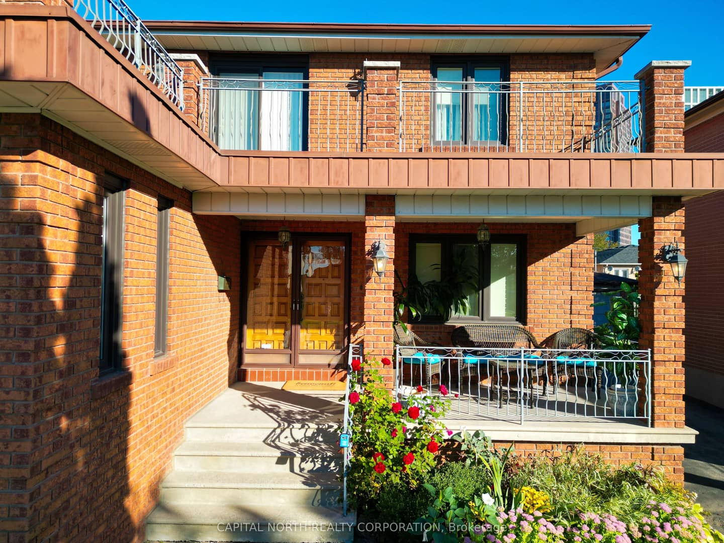 30 Cartwright Avenue, Toronto, ON M6A 1T7