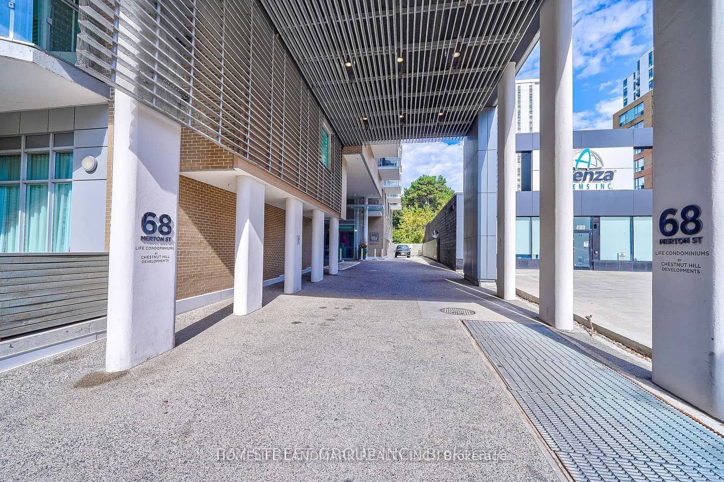 68 Merton Street 204, Toronto, ON M4S 1A1