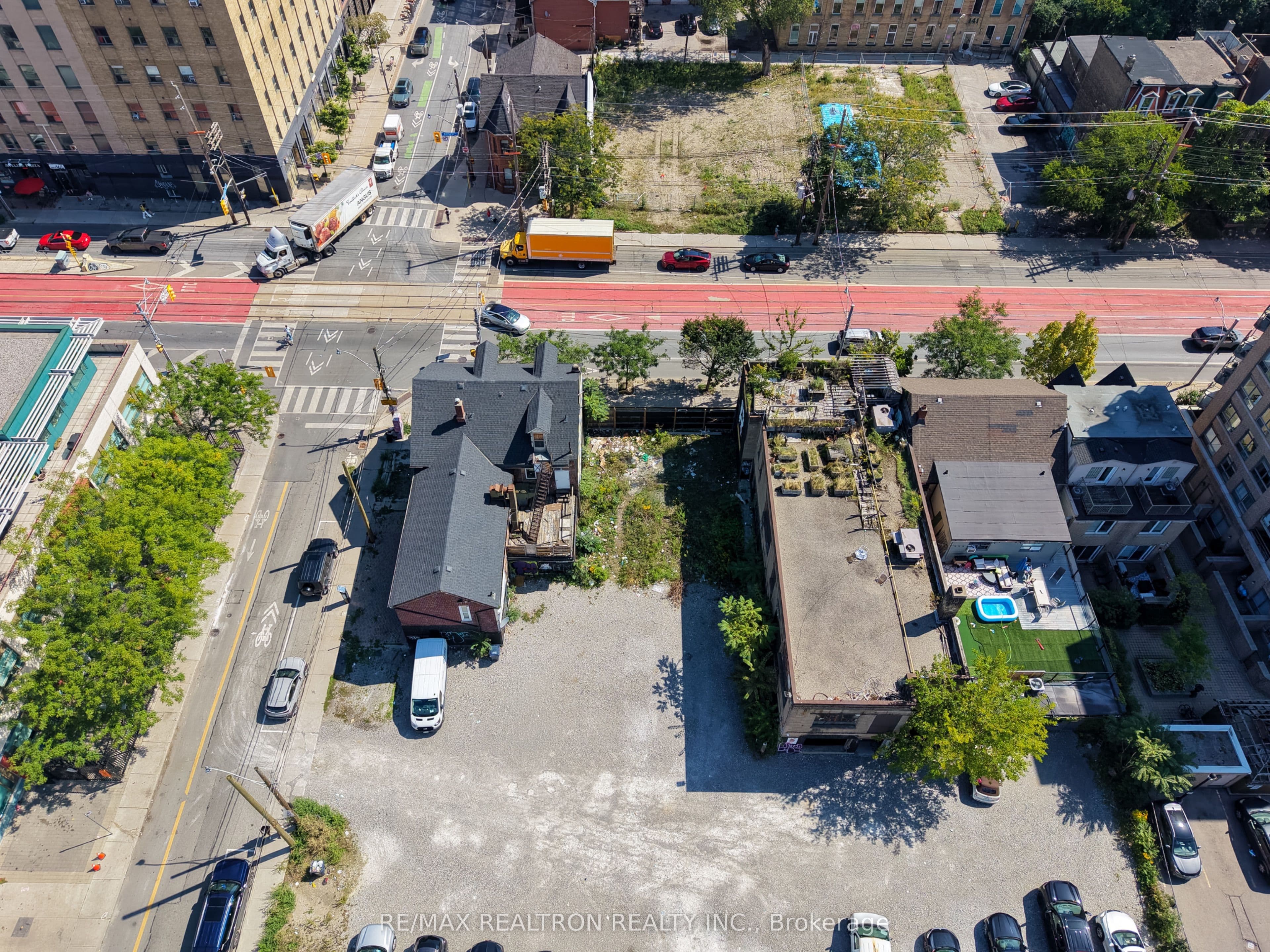 631 Richmond Street W, Toronto, ON M6J 1C2
