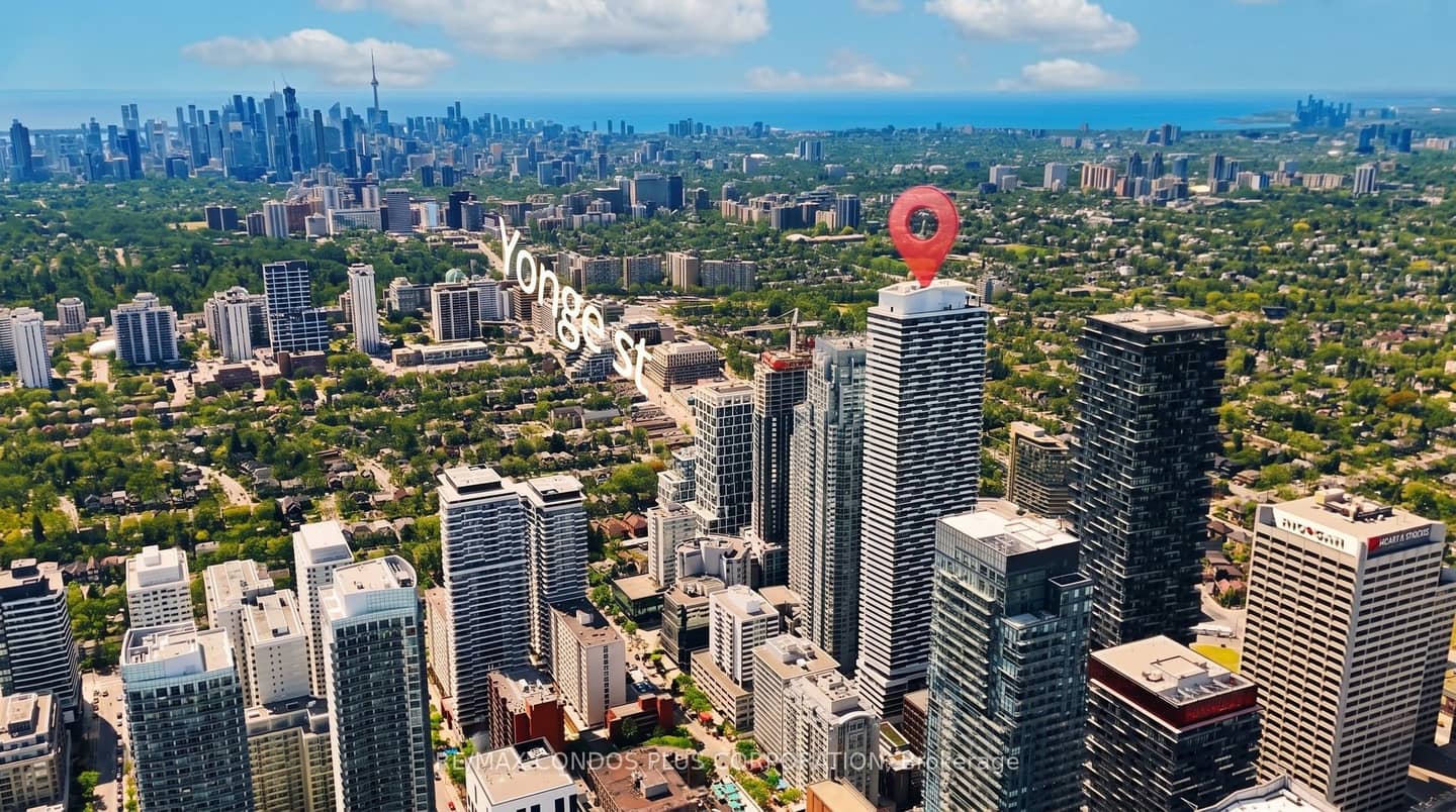 2221 Yonge Street 506, Toronto, ON M4S 0B8