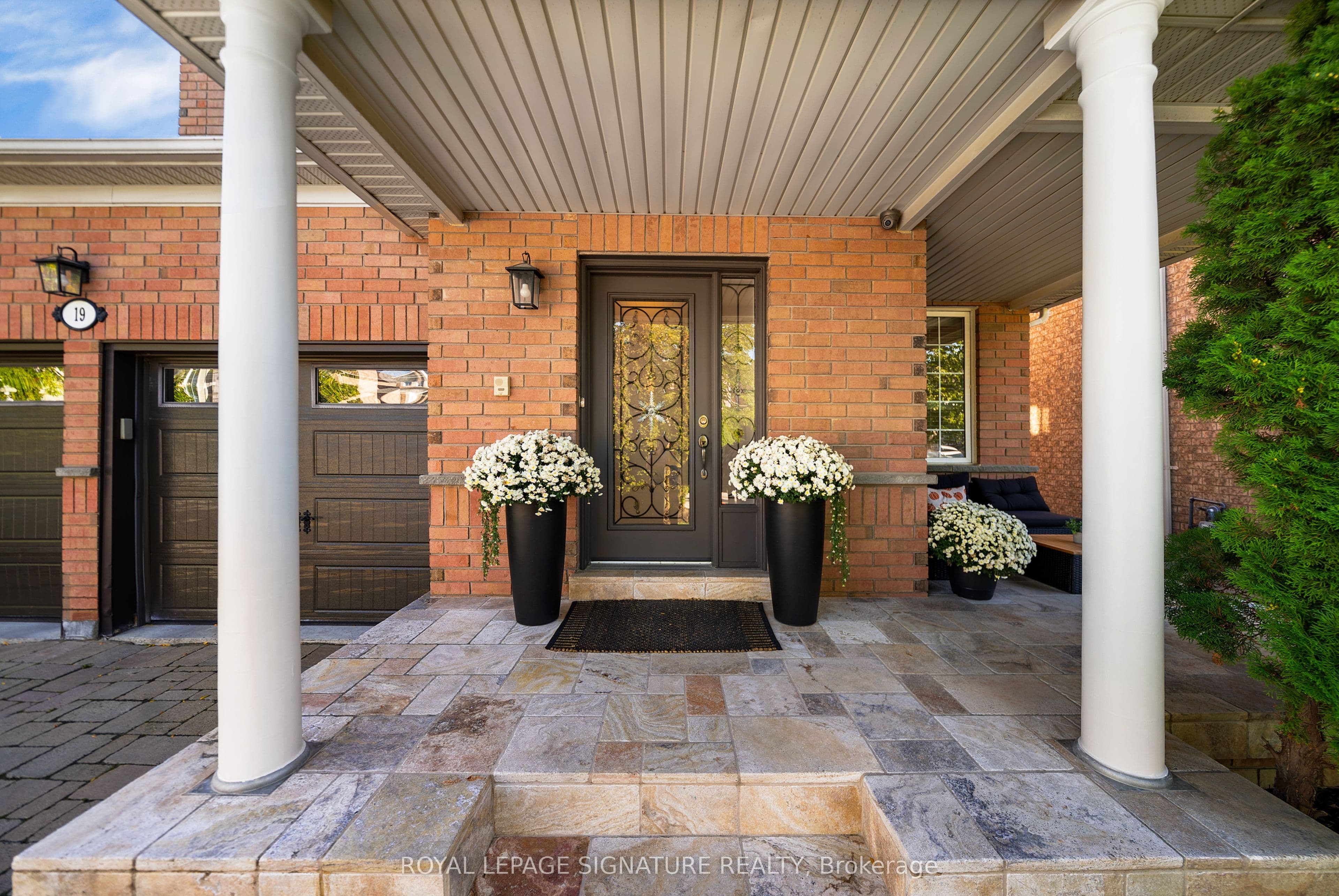 19 Dace Drive, Vaughan, ON L4H 2C2