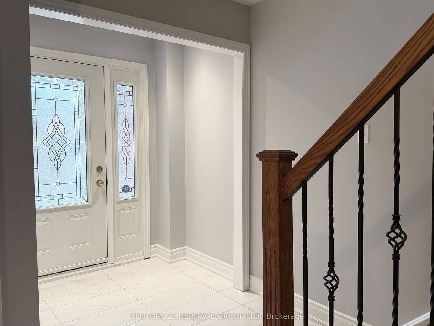 9 Corona Gate, Brampton, ON L6Y 3N4