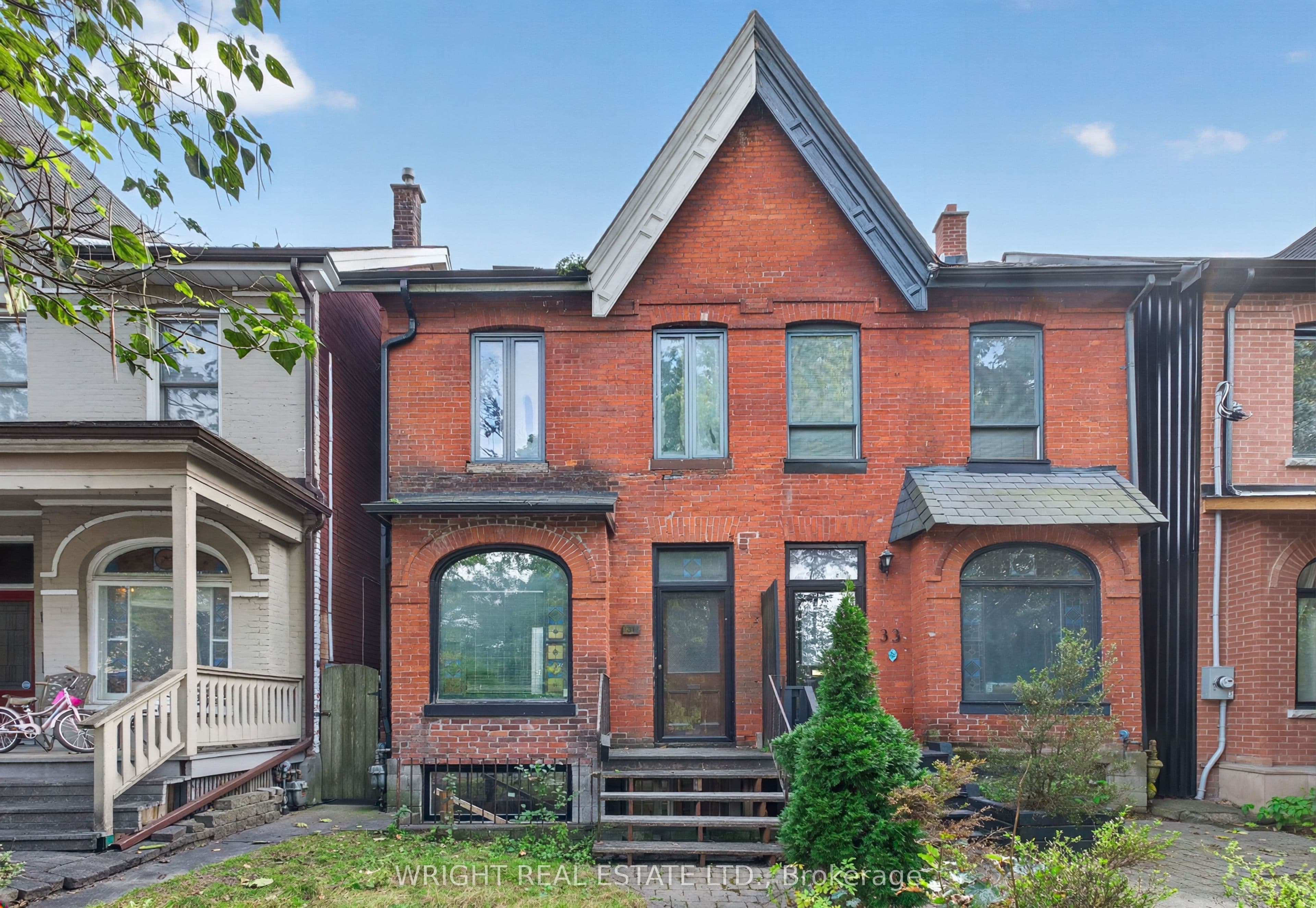 31 Olive Avenue, Toronto, ON M6G 1T7